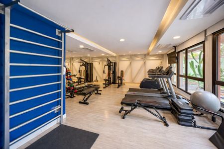 Apartamento à venda com 81m², 2 quartos e 2 vagasGinásio com equipamentos de treino e academia, com vista para a cidade.
