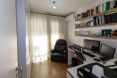 Apartamento à venda com 194m², 3 quartos e 3 vagasEscritório (Quarto 1)