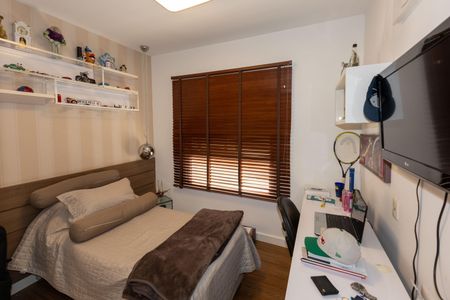 Apartamento à venda com 194m², 3 quartos e 3 vagasSuíte 2