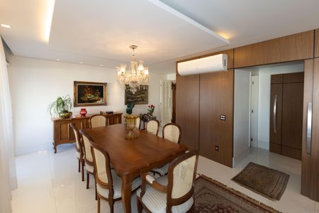 Apartamento à venda com 194m², 3 quartos e 3 vagasSala de Jantar