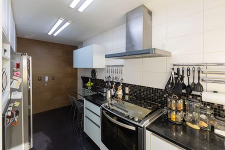 Apartamento à venda com 194m², 3 quartos e 3 vagasCozinha