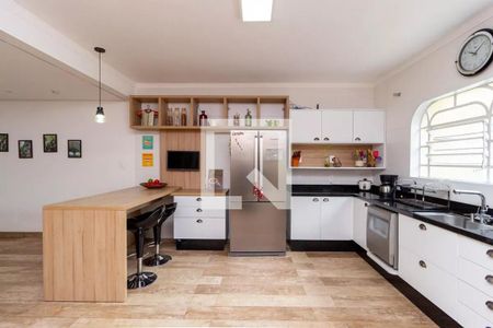 Casa à venda com 211m², 3 quartos e 3 vagasCozinha