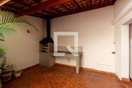 Casa à venda com 211m², 3 quartos e 3 vagasÁrea externa