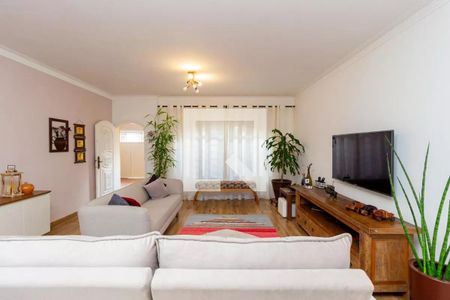 Casa à venda com 211m², 3 quartos e 3 vagasSala
