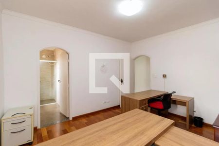 Casa à venda com 211m², 3 quartos e 3 vagasQuarto