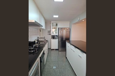 Apartamento à venda com 113m², 3 quartos e 2 vagasCozinha