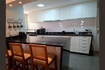 Apartamento à venda com 113m², 3 quartos e 2 vagasCozinha