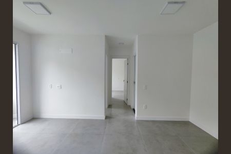 Sala de apartamento para alugar com 2 quartos, 48m² em Recreio dos Bandeirantes, Rio de Janeiro