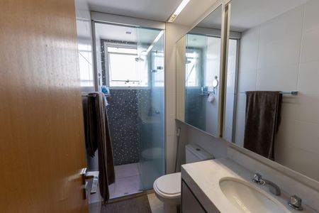 Apartamento à venda com 72m², 2 quartos e 2 vagasBanheiro 1