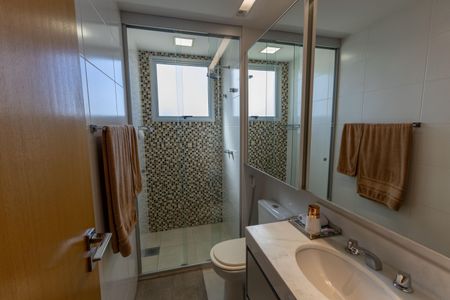 Apartamento à venda com 72m², 2 quartos e 2 vagasBanheiro da Suíte 1