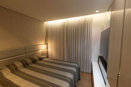 Apartamento à venda com 72m², 2 quartos e 2 vagasSuíte 1