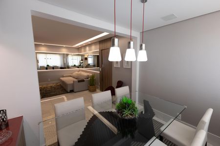Apartamento à venda com 72m², 2 quartos e 2 vagasSala de Jantar / Varanda