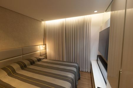 Apartamento à venda com 72m², 2 quartos e 2 vagasSuíte 1