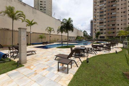 Apartamento à venda com 72m², 2 quartos e 2 vagasÁrea comum - Piscina