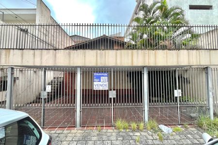 Casa para alugar com 200m², 3 quartos e 3 vagasFachada