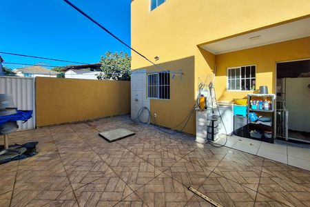 Casa à venda com 126m², 2 quartos e 1 vaga Casa à venda com 126m², 2 quartos e 1 vagaQuintal