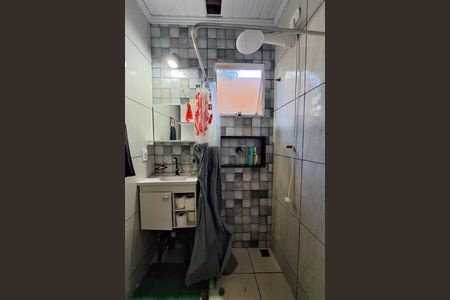 Casa à venda com 126m², 2 quartos e 1 vaga Casa à venda com 126m², 2 quartos e 1 vagaBanheiro social