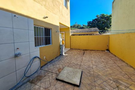 Casa à venda com 126m², 2 quartos e 1 vaga Casa à venda com 126m², 2 quartos e 1 vagaQuintal