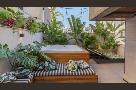 Apartamento para alugar com 170m², 2 quartos e 2 vagasÁrea Externa 