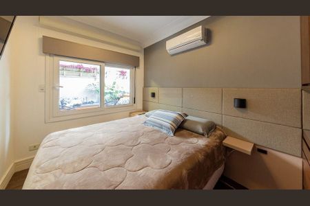 Quarto 1 de apartamento para alugar com 2 quartos, 170m² em Petrópolis, Porto Alegre