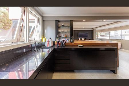 Cozinha de apartamento para alugar com 2 quartos, 170m² em Petrópolis, Porto Alegre