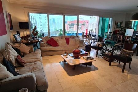 Apartamento para alugar com 367m², 3 quartos e 3 vagas