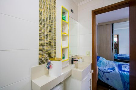 Apartamento à venda com 75m², 3 quartos e 2 vagasBanheiro do quarto 1