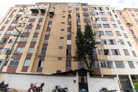 Apartamento para alugar com 70m², 2 quartos e 1 vaga Apartamento para alugar com 70m², 2 quartos e 1 vagaFachada