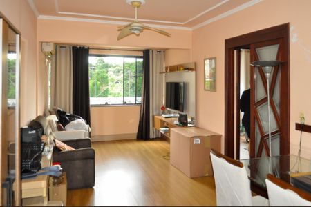 Sala  de apartamento à venda com 2 quartos, 72m² em Teresópolis, Porto Alegre