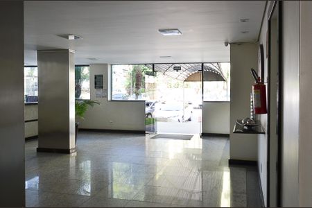 Apartamento à venda com 67m², 2 quartos e 1 vagaHall de entrada