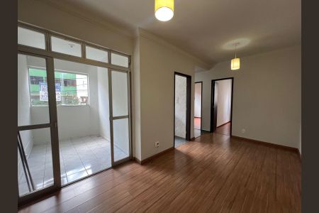 Apartamento para alugar com 70m², 3 quartos e 1 vaga Apartamento para alugar com 70m², 3 quartos e 1 vagaSala