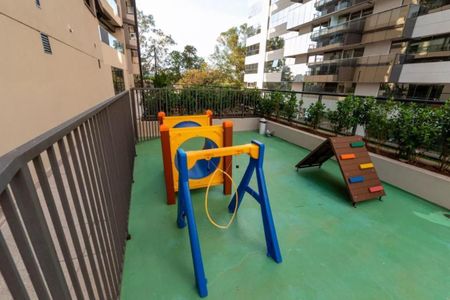 Apartamento para alugar com 2 quartos, 75m² em Empresarial 18 do Forte, Barueri