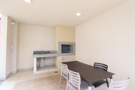 Apartamento para alugar com 33m², 2 quartos e sem vagaÁrea comum - Churrasqueira