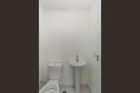 Apartamento para alugar com 33m², 2 quartos e sem vaga Apartamento para alugar com 33m², 2 quartos e sem vagaBanheiro social