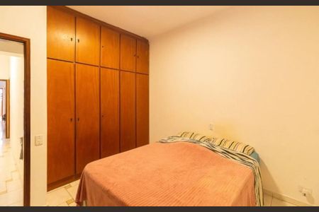 Foto 12 de casa à venda com 6 quartos, 300m² em Vila Prudente, São Paulo