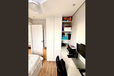Quarto de apartamento à venda com 2 quartos, 42m² em Jardim Monte Alegre, Taboão da Serra