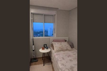 Quarto de apartamento à venda com 2 quartos, 42m² em Jardim Monte Alegre, Taboão da Serra