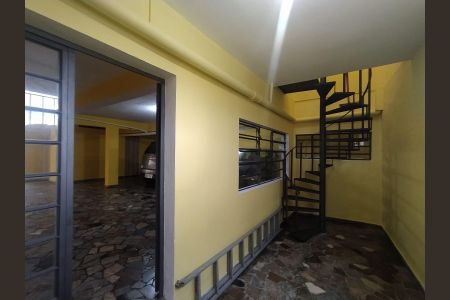 Casa à venda com 350m², 3 quartos e sem vagaÁrea externa