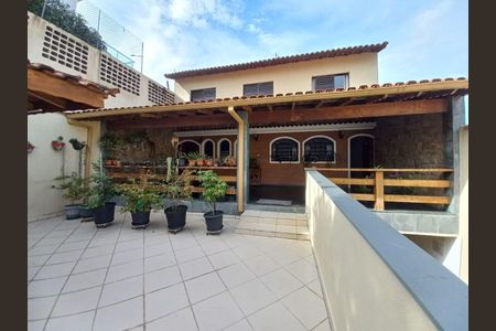 Casa à venda com 350m², 3 quartos e sem vagaFachada