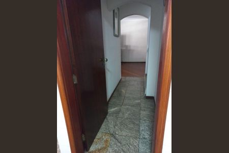 Casa à venda com 350m², 3 quartos e sem vagaCorredor