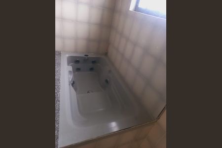 Casa à venda com 350m², 3 quartos e sem vagaBanheiro