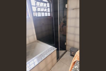 Casa à venda com 350m², 3 quartos e sem vagaBanheiro