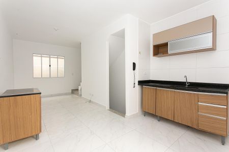 Casa de Condomínio para alugar com 2 quartos, 70m² em Vila Constança, São Paulo