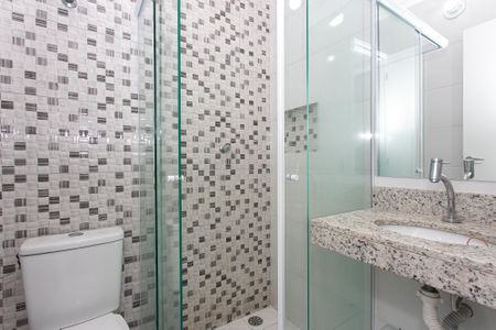 Casa de condomínio para alugar com 70m², 2 quartos e 1 vaga Casa de condomínio para alugar com 70m², 2 quartos e 1 vagaBanheiro da Suíte 2