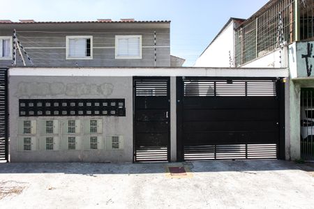 Casa de condomínio para alugar com 70m², 2 quartos e 1 vaga Casa de condomínio para alugar com 70m², 2 quartos e 1 vagaFachada