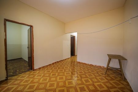 Sala de casa à venda com 3 quartos, 120m² em Jardim Cotinha, São Paulo