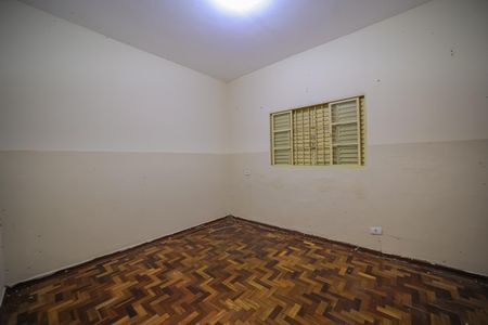 Casa à venda com 120m², 3 quartos e 4 vagasQuarto 2