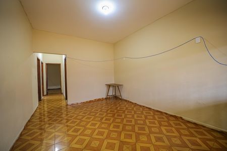 Sala de casa à venda com 3 quartos, 120m² em Jardim Cotinha, São Paulo