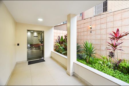 Apartamento à venda com 183m², 4 quartos e 2 vagasEntrada