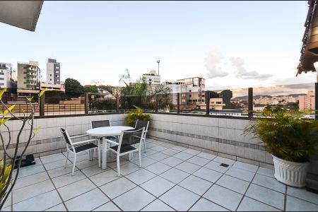 Apartamento à venda com 183m², 4 quartos e 2 vagasÁrea Cobertura
